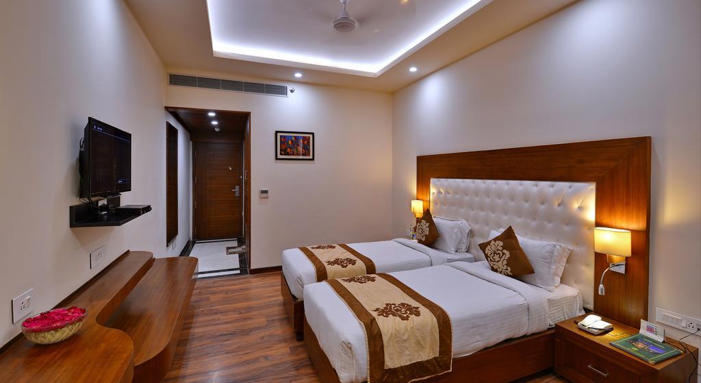 Hotel Seven Hills Tower Agra  Exterior foto