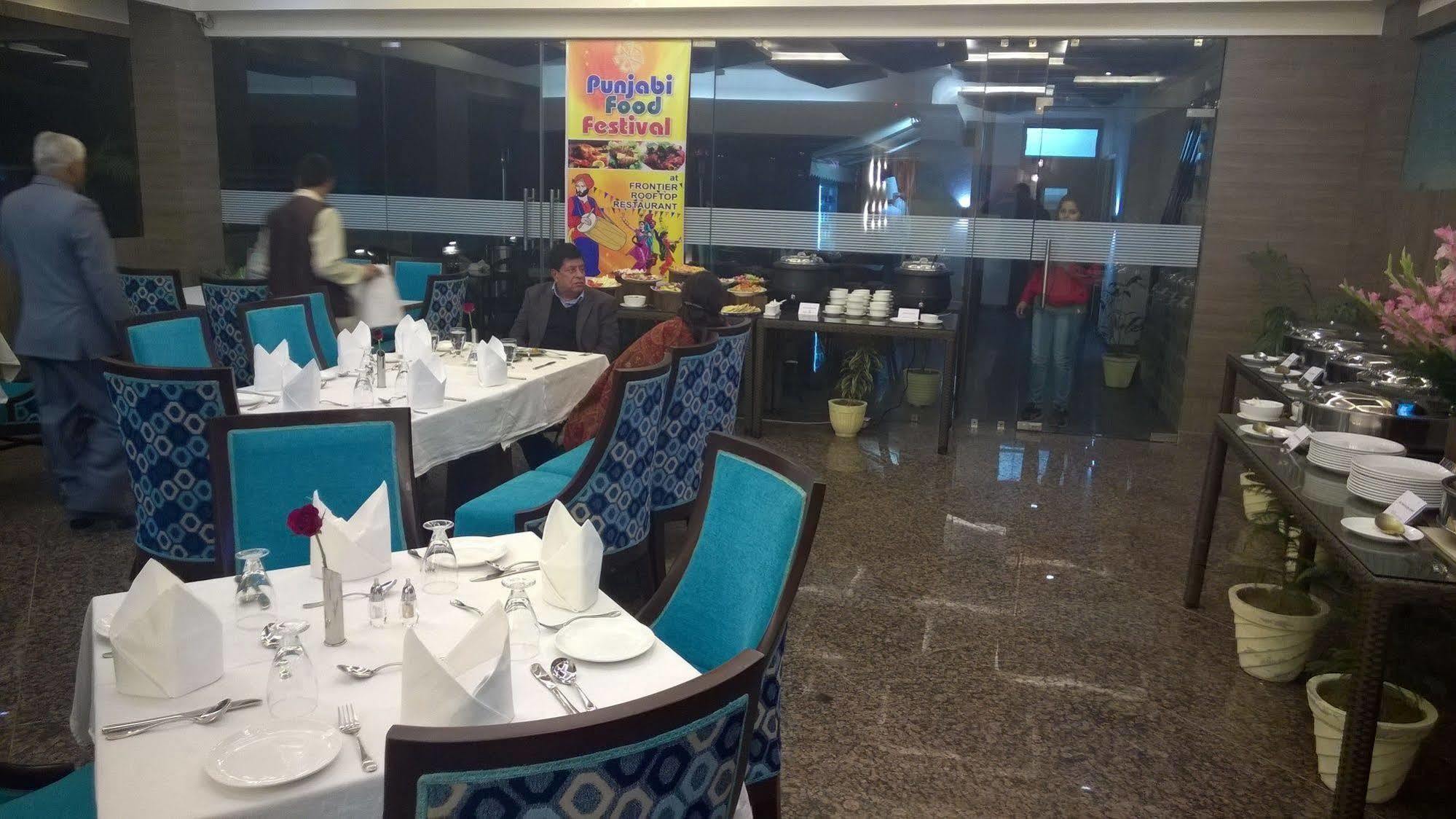 Hotel Seven Hills Tower Agra  Exterior foto