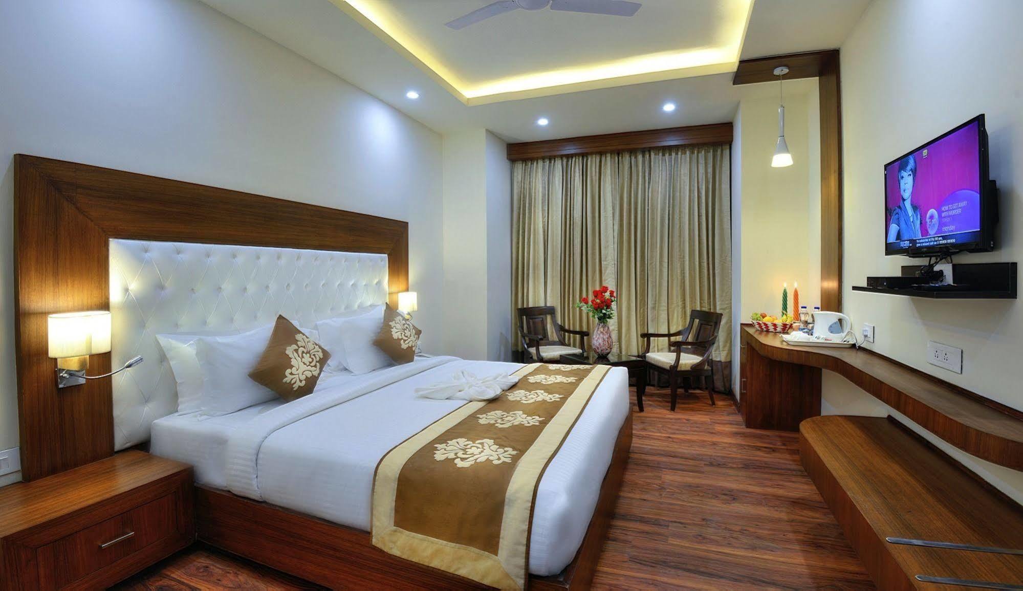 Hotel Seven Hills Tower Agra  Exterior foto